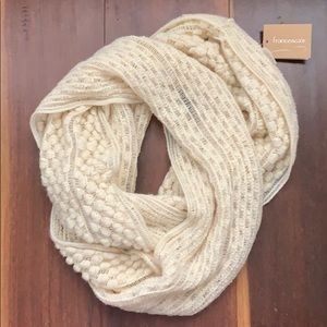 Circle scarf